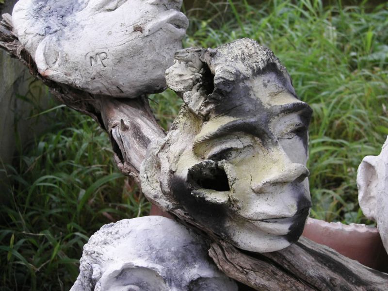 Gueules cass&eacute;es