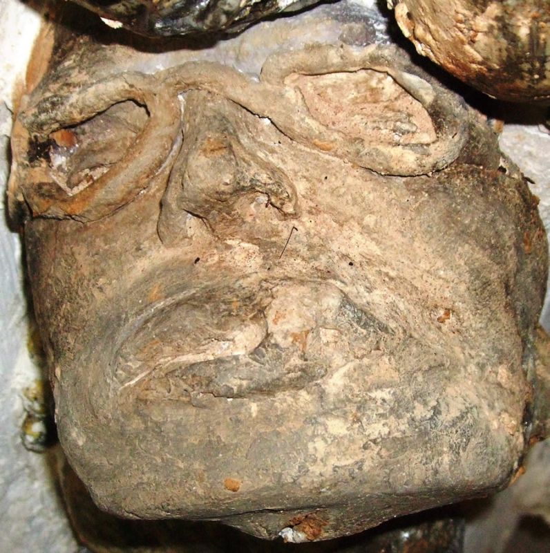 Gueules cass&eacute;es